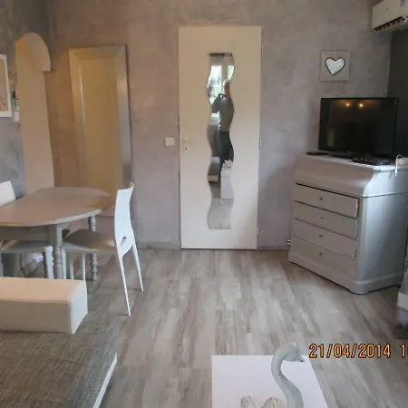 Eden House 펜션 Les Angles (Gard)